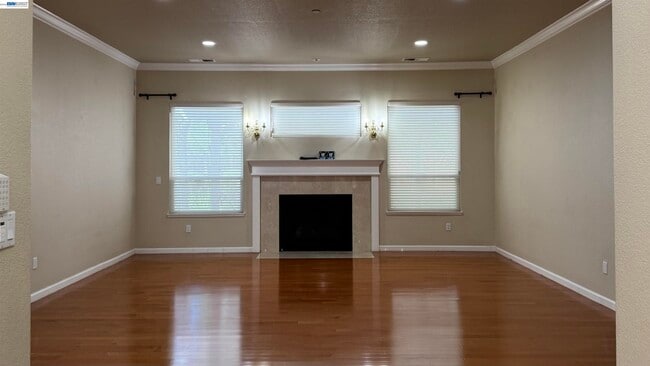 Photo - 118 Deer Meadow Terrace