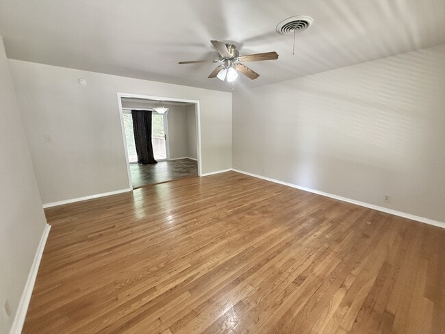 Photo - 207 Casalinda Cir