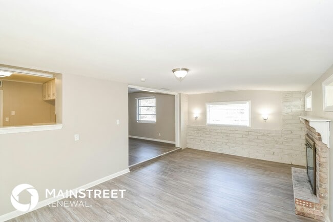 Photo - 6238 Green Pine Ln