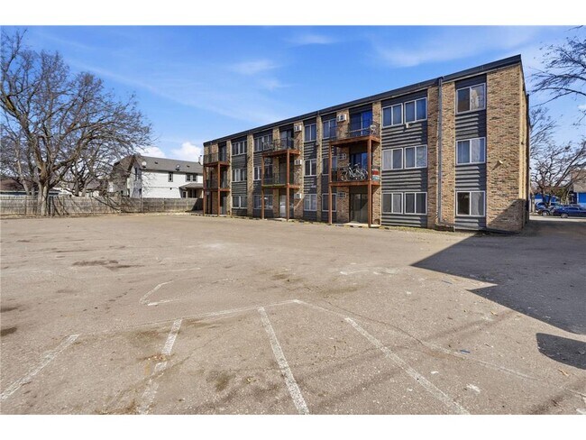 Photo - 2740 Pleasant Ave Unit 204