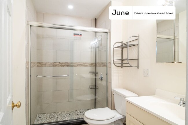 Photo - Room in Shared 5 bed/1 bath home Unit D