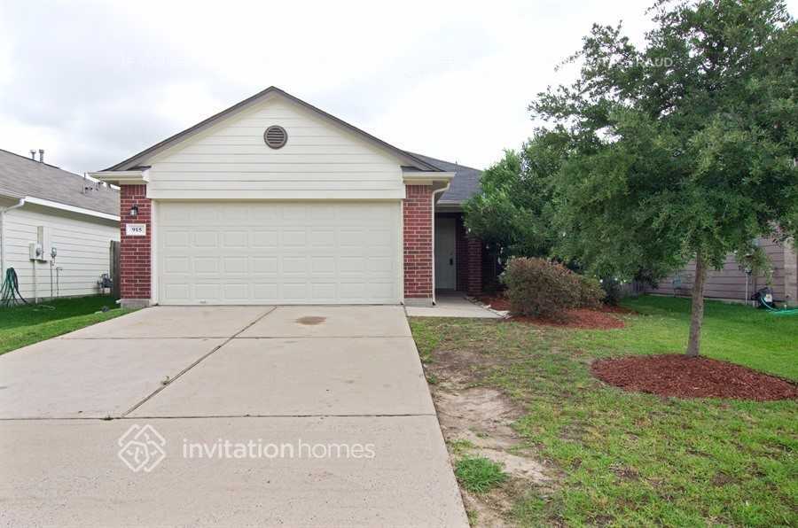 Photo - 915 Lancaster Lake Dr