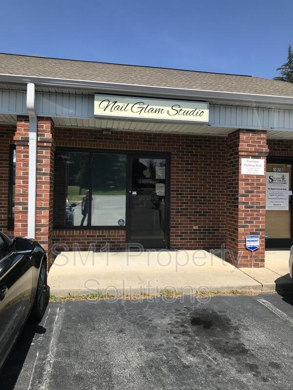 Photo - 702 W Main St