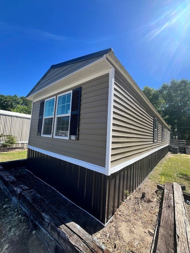 Photo - NEW LISTING!!