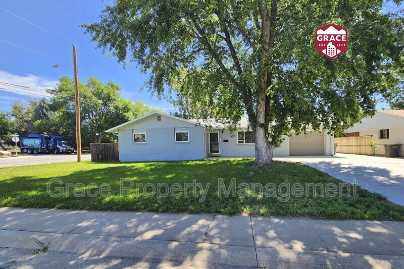 Photo - 700 S Miller Ave Casa