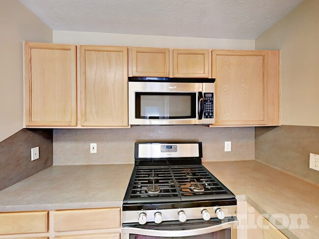 Photo - 18167 Woodsdale Ct