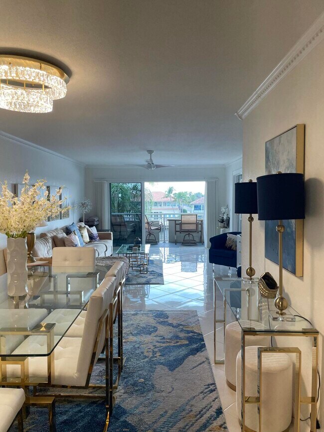 Photo - 1198 Hillsboro Mile Unit 302