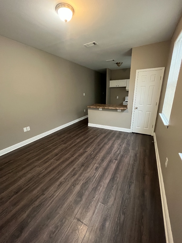 Photo - 1916 Eagle St