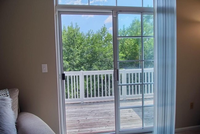 Patio - 7016 Old Bridge Ln E Unit 7016