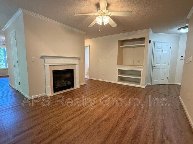 Photo - 130 Shallowford Reserve Dr Unidad 103 - 1