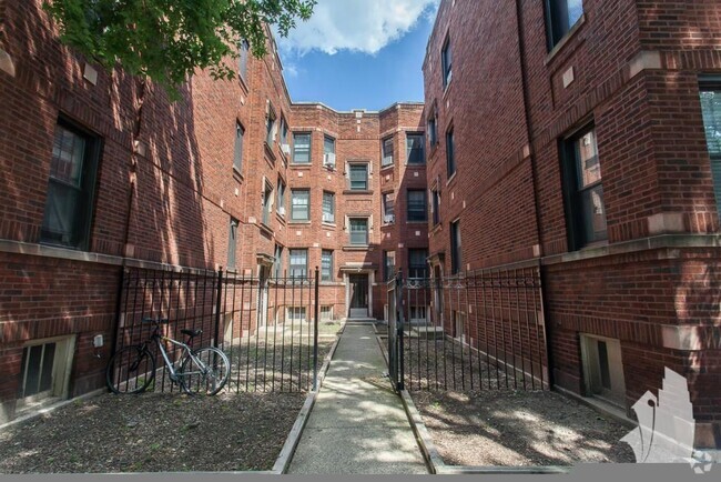 Building Photo - 4725 N Leavitt St Rental