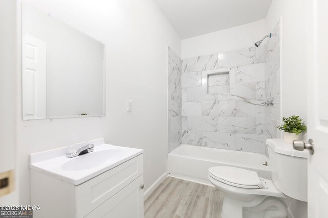 Photo - 1175 Hartley St