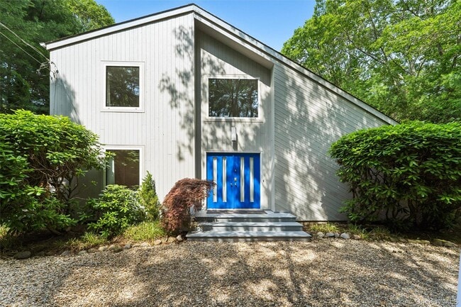Photo - 24 Quogue Riverhead Rd