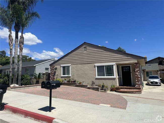 Building Photo - 162 N Barranca Ave Rental