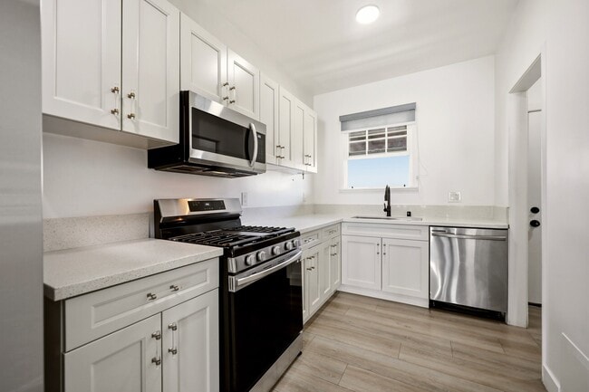 Photo - 1524 N Sycamore St Unit 4