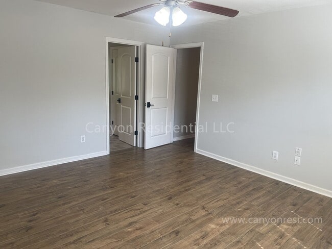 Photo - Beautiful 3b Room!Move in ready!