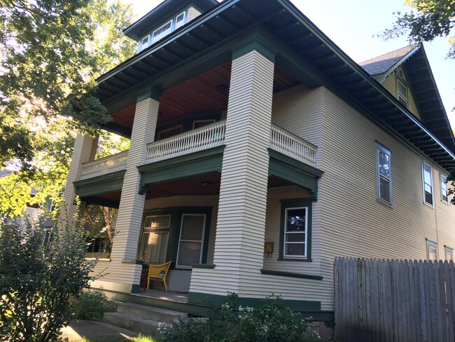 Fachada principal de la casa - 816 Ashland Ave Unidad 2