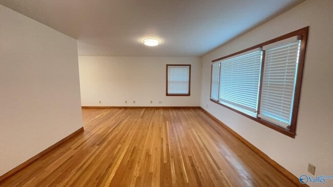 Photo - 1400 McClung Ave SE