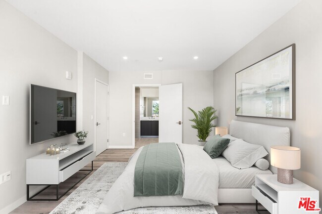 Photo - 1226 S Bedford St Unit 103