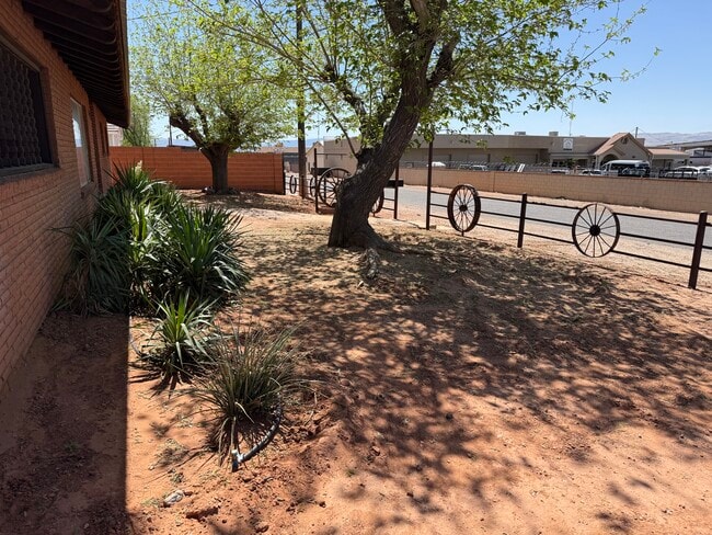 Photo - 1228 N 1100 W Unidad 1228B