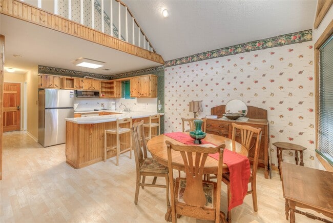 Photo - 144 Little John Dr