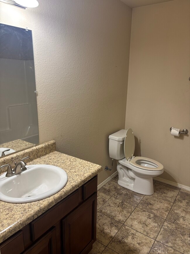 Photo - 630 Saddlehorn Dr