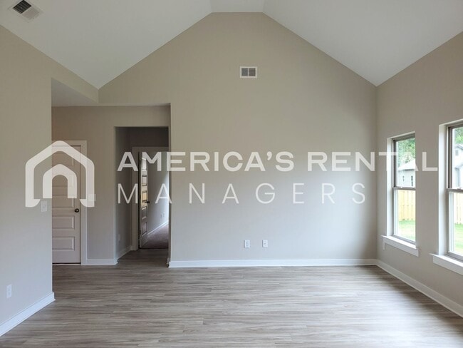 Photo - Spacious home for Rent in Clanton, AL!! Available to View with 48 Hour Notice!!!