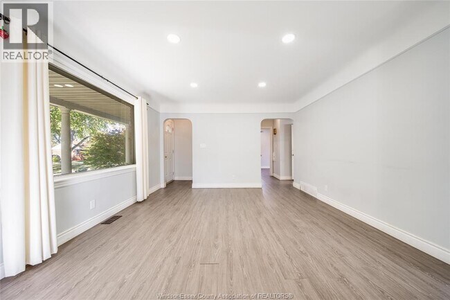 Photo - 3162 Curry Ave