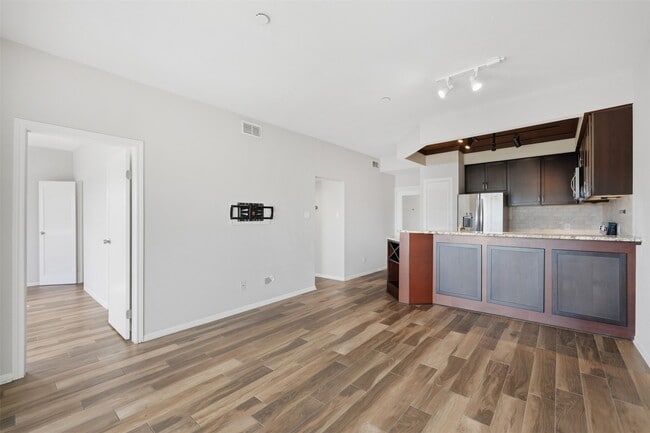 Building Photo - 793 Davis Rd Unit 116