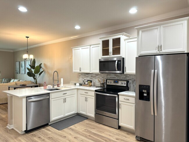 Photo - Hillcroft Drive