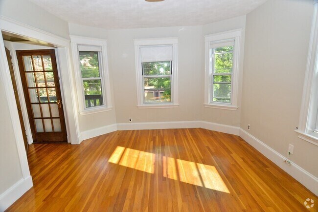 Building Photo - 92 Rockview St Unit #1 Rental