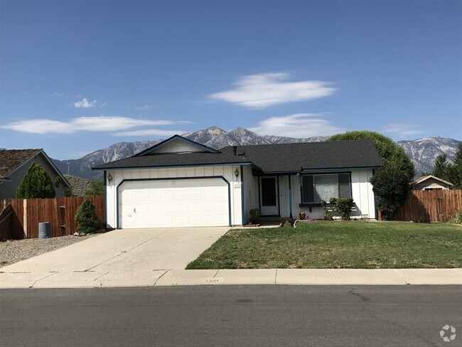 Building Photo - 3/2/2 Home in Gardnerville Ranchos