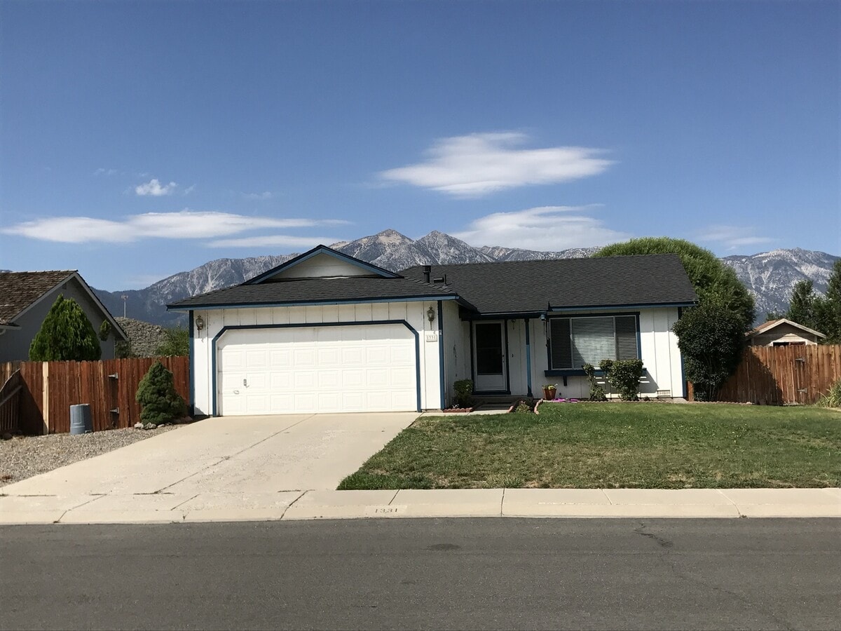 3/2/2 Home in Gardnerville Ranchos - 3/2/2 Home in Gardnerville Ranchos