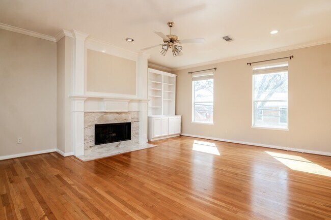 Photo - 1414 Crocker St