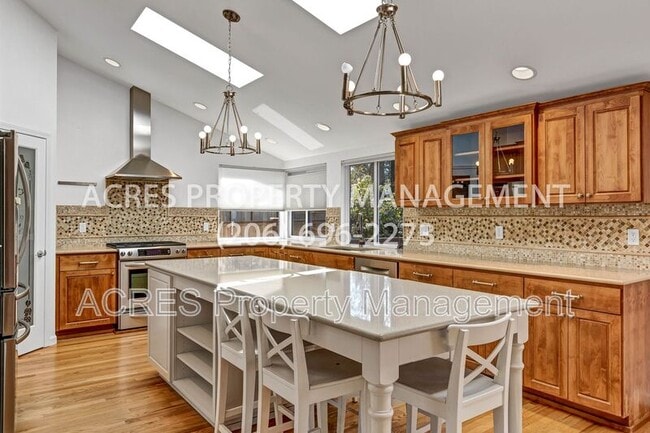 Photo - 20005 3rd Ave SW