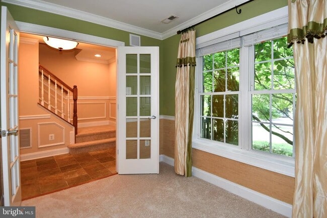 Photo - 589 Cedar Spring St
