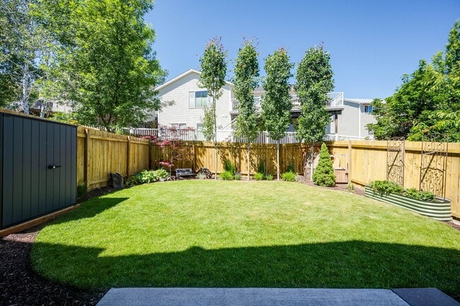 Townhouse Retreat on Military Hill – Moder... - Townhouse Retreat on Military Hill – Moder...