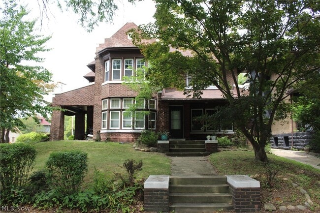 Building Photo - 9501 Shakespeare Pkwy