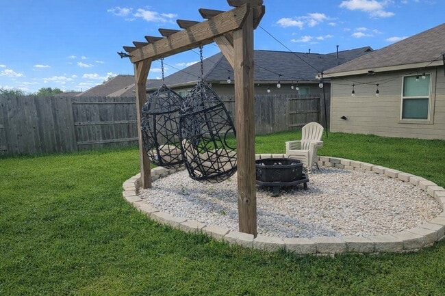 Photo - 335 Riverwood Village Ln