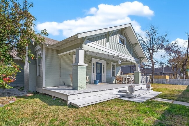 Photo - 701 Highland St