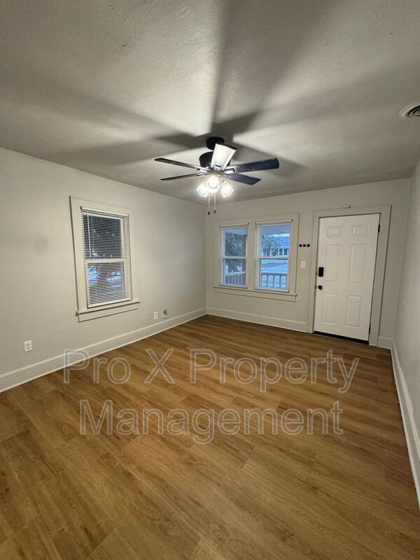 Photo - 2416 W Walnut St Unidad 1