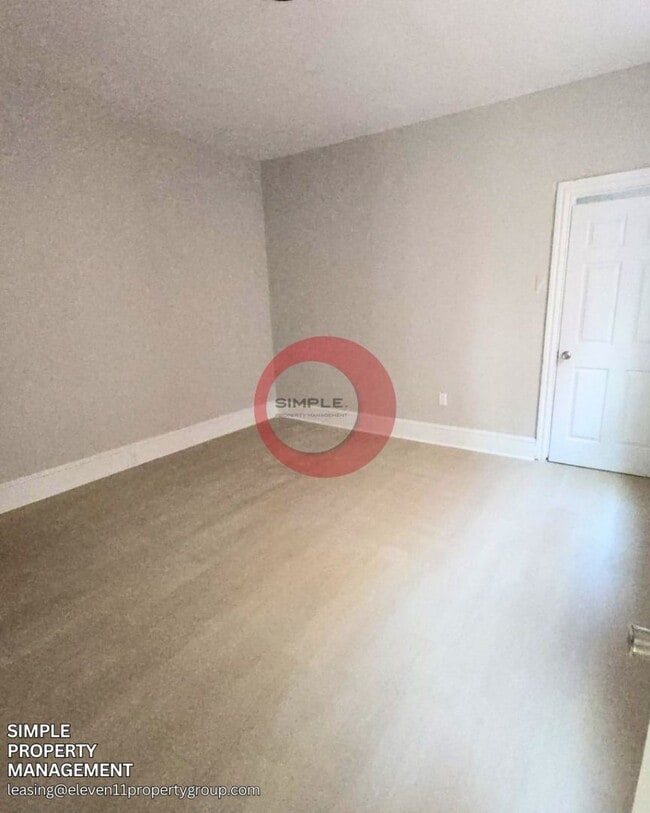 Photo - Multi-family building with huge yard Unidad Apartment 1