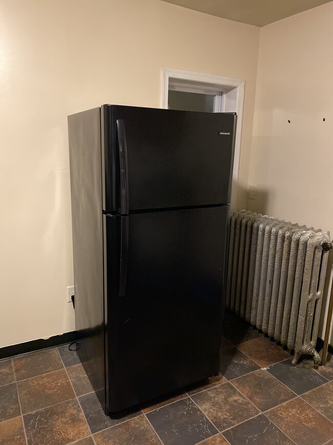 Photo - 326 E Locust St