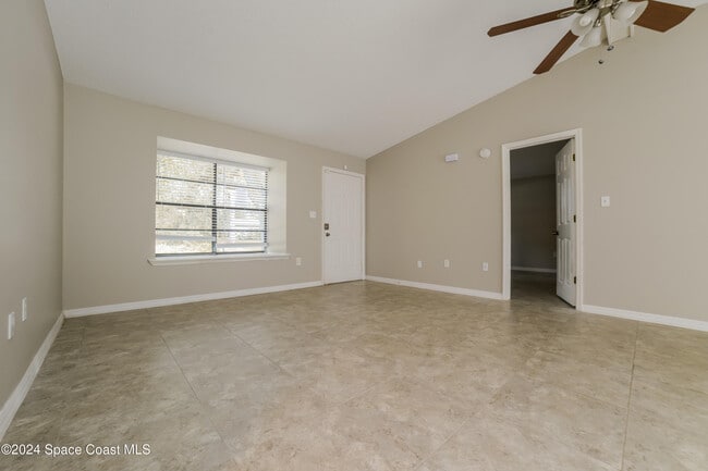 Photo - 1223 Waffle St SE