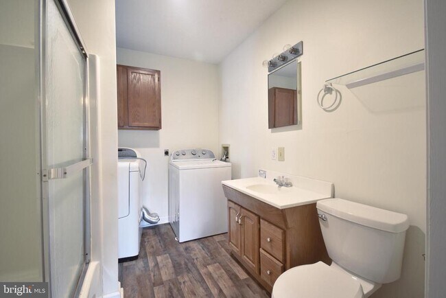 Photo - 709 3rd St House