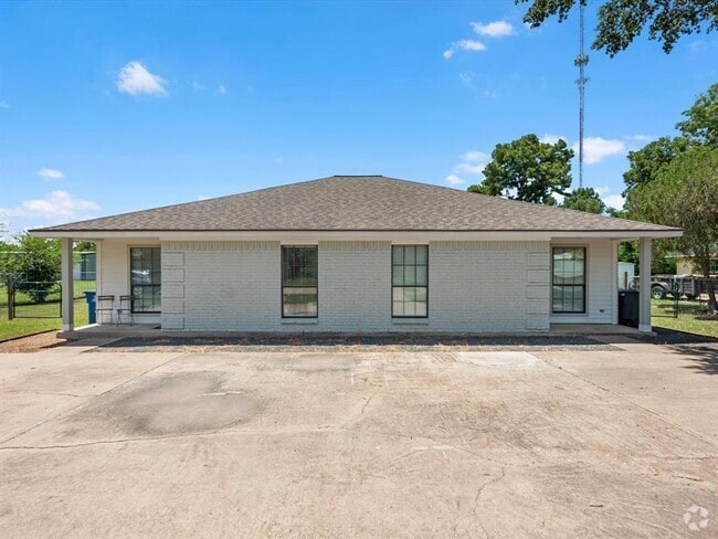 Building Photo - 22007 Main Blvd Rental