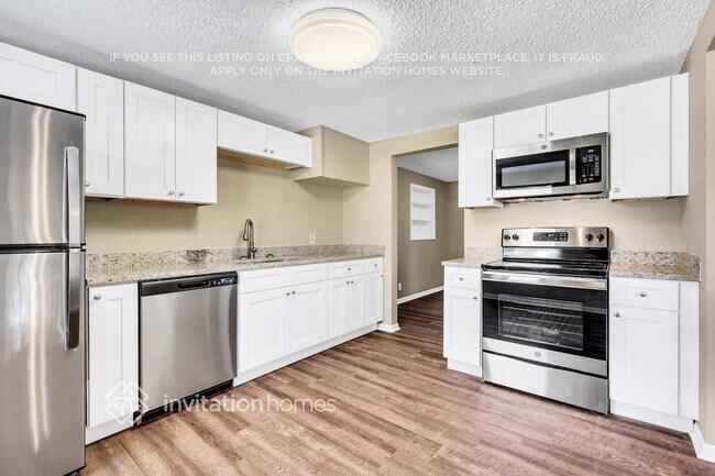 Photo - 6968 Delisle Dr