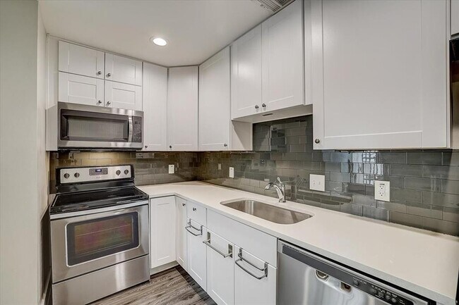 935 La Posada Dr Unit 222