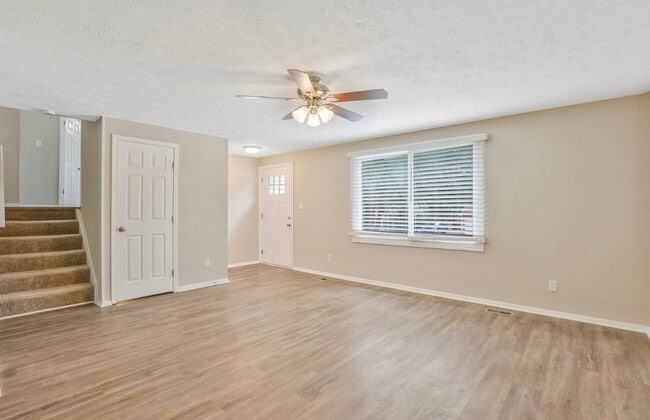 Photo - 6860 Cainwood Dr