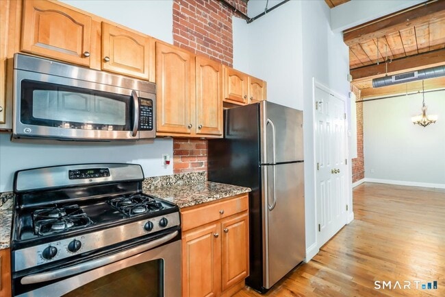 Photo - 145 Canal St E Unit 110